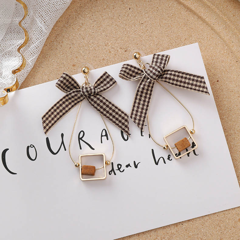 Ribbon Earrings